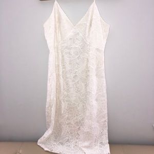 White lace form fitting Express dress